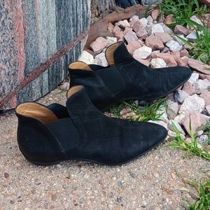 John Fluevog black leather pointy toe ankle boots Chelsea booties
